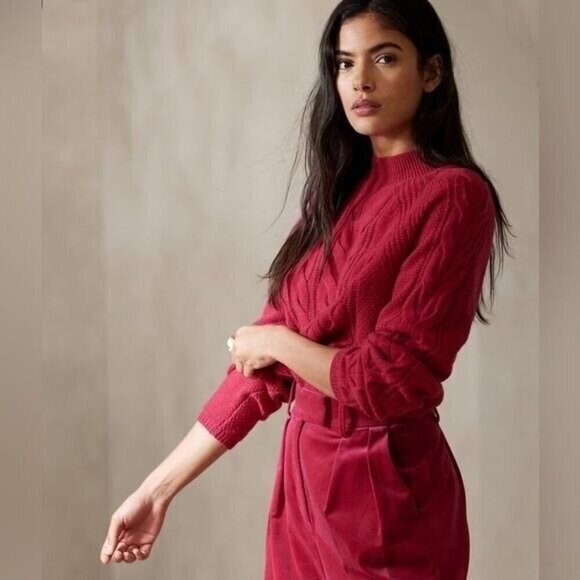 Banana Republic Berry Cable Knit Sweater Italian Merino Wool Blend Size M - Picture 1 of 7